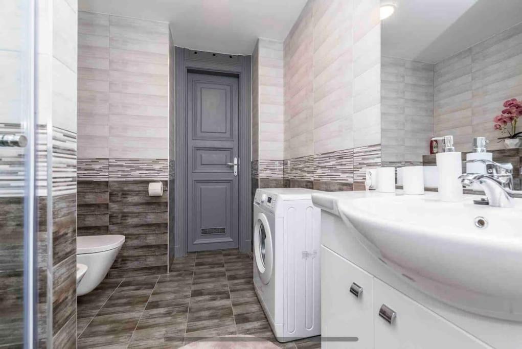 D3 Basilica Luxury Spacious Free Parking For 1 Car Budapeste Exterior foto